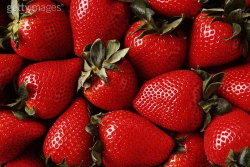 strawberries - Strawberries taste good with whipped cream