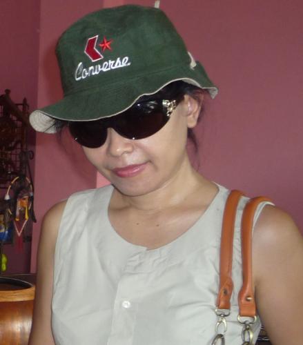 I am - This photo was taken when I was in Kasongan,where earthenware in Jogjakarta, in the new year January 1, 2010.