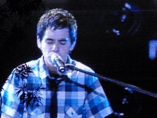 David Archuleta Live in Manila - here is a picture of David Archuleta while performing in his concert here in the Philippines.