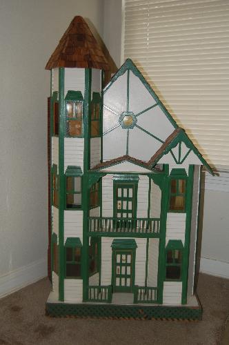 dollhouse - my latest project, cleanin up the dollhouse my father built