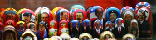 Wooden puppets - Wooden puppets from Riga with a rich variety of politicians