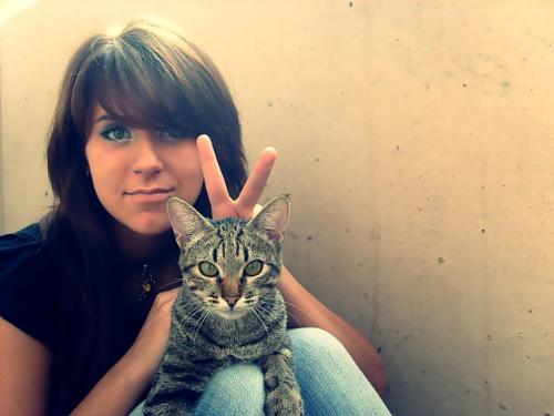 I am with my cat! - I am with my cat !!!