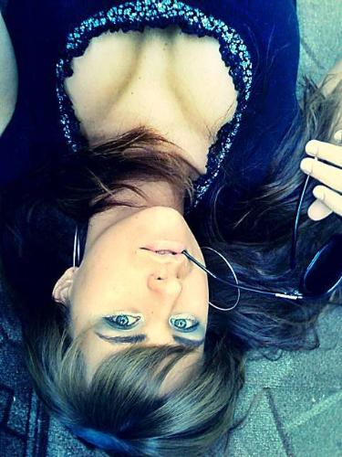 A rest - A rest )