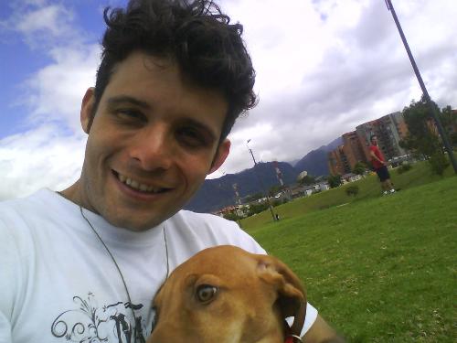 Paz en el Señor. - Perro bello, que recorrias las praderas y un abrazo llevas a tu mundo de loqueras.