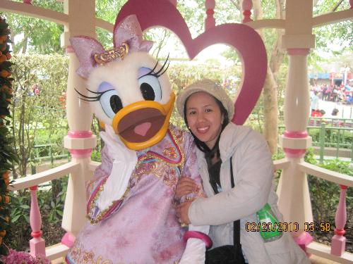 Hongkong - Hongkong Disneyland with Daisy Duck