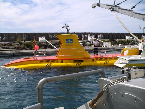 Yellow submarine - I saw this yellow submarine whilr in Gran canaria and now i'm on a mission to find transportation from fmous songs