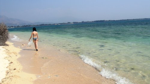 no looking back - i hope you still feel so small when you stand beside the ocean