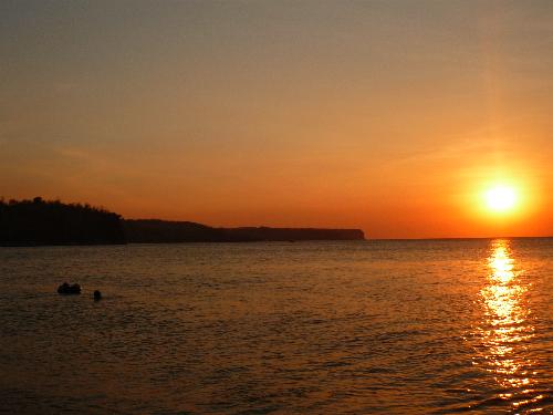 Beautiful Sunset at Cavite - This photo is taken in Ternate, Cavite. We stayed overnight with my kids and our warehouse staff.   While we were swimming, I cant help by take a photo of the beautiful sunset.