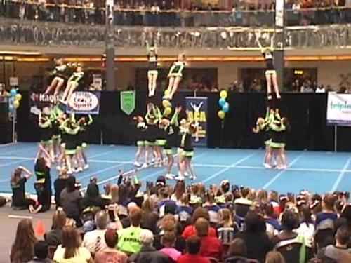 basket tosses!! (mines the highest girl) - cheerteam 2010