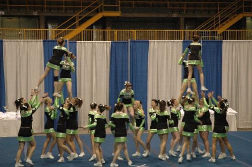 my cheer team ! - pyrimid !!