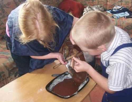 Brownie time - Harry and Alice making brownies!!