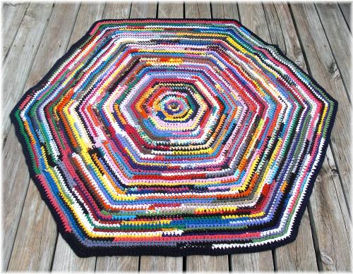 Crocheted hexagon rag rug - I crocheted this rag rug from t shirts.