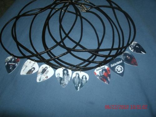 pick pendants - necklace