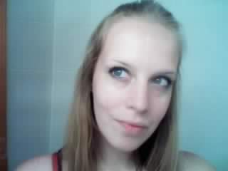 Me - This is a picture of mommy =)