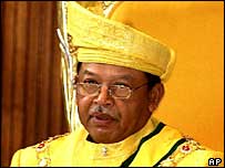 Tuanku Syed Sirajuddin - Malaysia - Syed Sirajuddin Syed Putra Jamalullail was installed as Malaysia's 12th king during a glittering ceremony in 2002. He is the traditional ruler of Malaysia's smallest state, Perlis, a rural province in the far north bordering on Thailand. He is a former student at Sandhurst military academy in Britain and a keen supporter of Tottenham Hotspur football club. The king's role is largely ceremonial, although he is nominal head of the armed forces and all laws and the appointment of every cabinet minister require his assent. Under Malaysia's constitutional monarchy, the position of king is rotated every five years. Malaysia's first prime minister, Tunku Abdul Rahman, himself a prince, devised the system after independence in 1957 to spread power among the sultans and rajas who had ruled over fiefdoms on the Malay peninsula for hundreds of years.
