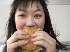 Big burgers 'damage jaws', say dentists in Taiwan - Taiwan burger eaters are being warned not to bite off more than they can chew
