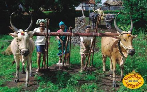 INDIA's OWN Wax Museum... Simply OUTSTANDING!!!!! - Do u think only London and Paris have WaxMuseums........Look at this Amazing statues capturing village life in India ... Beat this!!   Location -Siddhagiri Museum , Kolhapur… it's on the outskirts of Kolhapur (Maharashtra), on the way to Belgaum ..worth a watch….all statues are made out of wax.