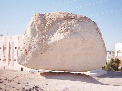 hanging stone in Mecca - A live miracle in the world is the hanging ...