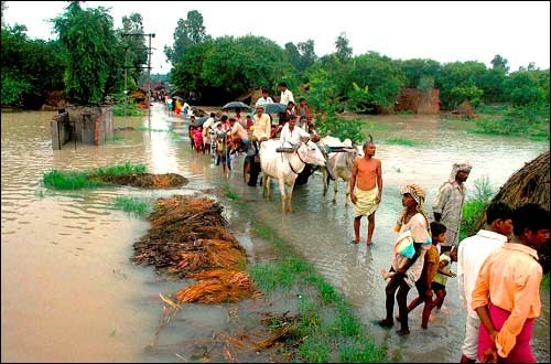 river overflow - yamuna river overflow