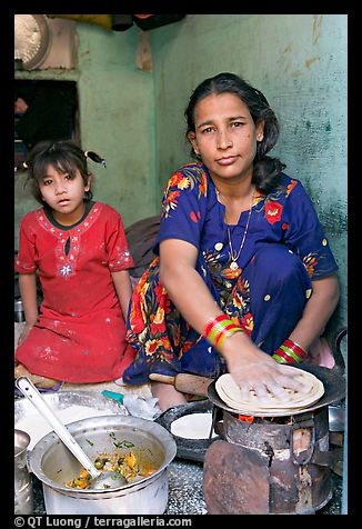 roti making in indian homes - roti making in an indian home