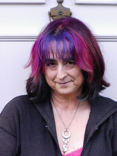 a more subtle hair colour - Using the violet that I got as my 'secret Santa' present.