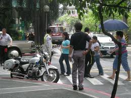 pedestrian crossing - this is makati road