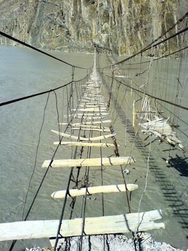 dangerous hanging bridge in the world - Nobody knows who built The Hussaini Borit bridge located in Pakistan.This is used by local people in the region that is extremely shaky, old and dangerous. dangerous hanging bridge in the world - Nobody knows who built The Hussaini Borit bridge located in Pakistan.This is used by local people in the region that is extremely shaky, old and dangerous.