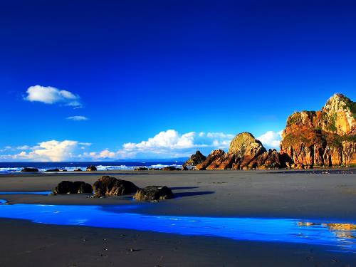 Natural scenery - See the places in the photo, how nice it is. Places like these scenery makes our heart very pleasant and calm. Places like these helps to reduce our work, blood pressure.