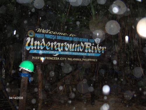 palawan undergroud river - its nice for adventurist...dark smelly with with creatures...but its fun,,its a tunnel that span up to 8 km i guess..its so amazing how nature molds up the cave..palawan a place to be...