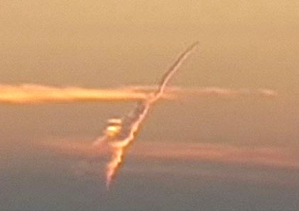 california missle 2010 - Picture of a possible missile spotted by a news crew near the coast of California. Government claims just a jet. 