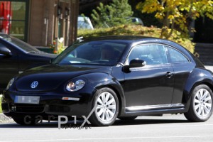 Volkswagen Beetle 2011 - Set to arrive into US and the rest of the world in 2011, this is actually a spy photo of the latest Volkswagen Beetle. Volkswagen Beetle 2011 - Set to arrive into US and the rest of the world in 2011, this is actually a spy photo of the latest Volkswagen Beetle.