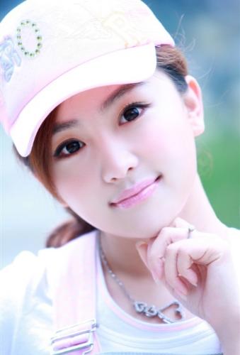 I like - i like this gril. she is my dream.