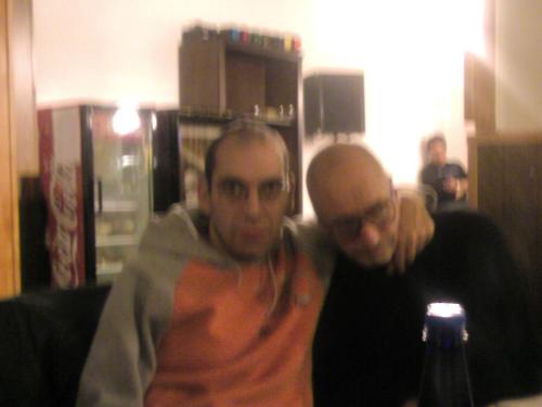 Io ed il mio amico Angelo - Una serata in pizzeria io ed il Mio amico Angelo. Abbiamo incontrato nuovo persone con le quali abbiamo subito creato un buon clima di amicizia.