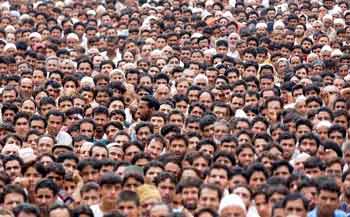 I love Crowd...try to find me out - crowd