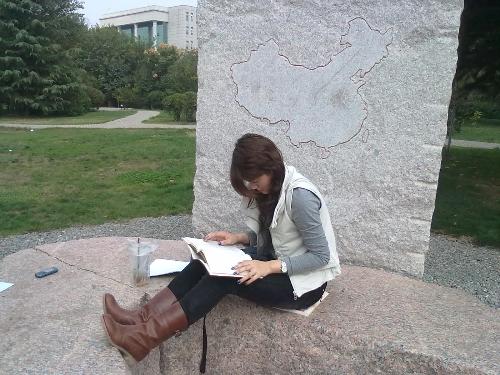 study in campus  - it is Saturday ,i read a book with my friend .