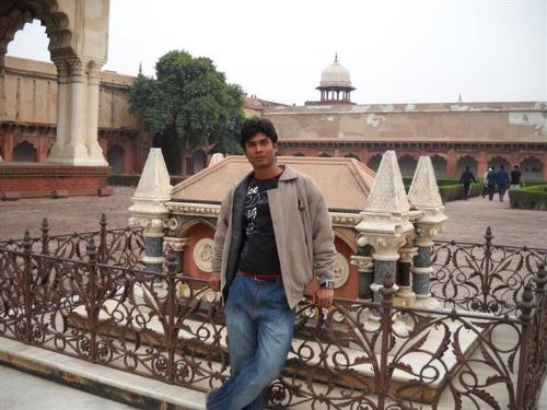 its me - im a cool person.i like to making friends .m here for earning some money to help my family.