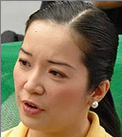 Kris Aquino - with yellow shirt when she supported noynoy during elections