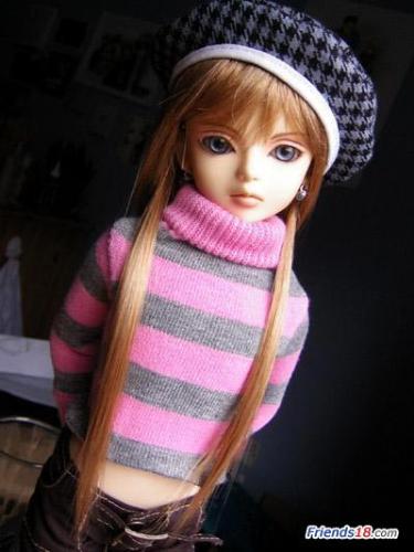 How am I looking? - Look at me and say me how am I looking?
