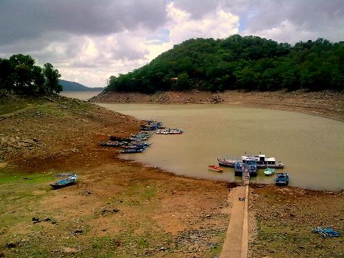 Maithon....great pictures - Look at this picture. This is heavenly. Some of our friends went for a get-together there.This is Maithon Reservoir in India. It is located beside the Maithon Dam, which is used for hydel power generation.