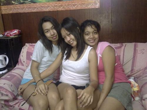 beauty,,, - my sister (at the middle) my cousin (at the right side) and me (at the left side)...
