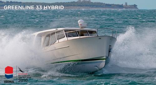 Greenline 33 Hybrid in action - A new experience in hybrid electric boating is here! Straight from the Dusseldorf 2010 Boat Show. Glides like a yacht, handles like a power boat! Greenline 33 Hybrid in action - A new experience in hybrid electric boating is here! Straight from the Dusseldorf 2010 Boat Show. Glides like a yacht, handles like a power boat!