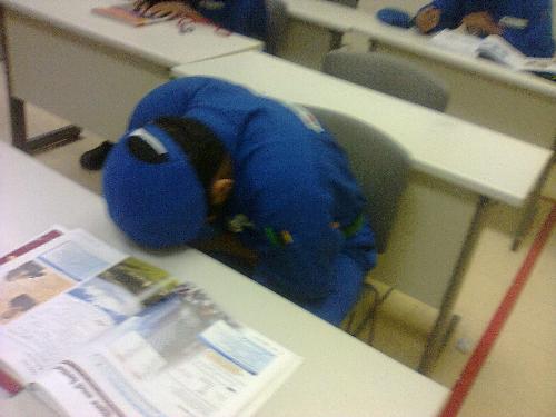 tired - guess this ain't no very tired student, but one outdone by English...ESL...sheeesshh...