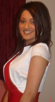 Beautiful Mumbai Girl - Lovely everyday girl from Mumbai posing for the camera.