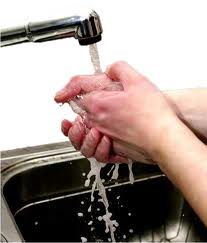 Washing hand prevent and reduce chance of infectio - Kids from early age should learn to keep hands clean.