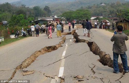 Myanmar earthquake - A 7.2 magnitude just hit Tachileik, Myanmar - March 25, 2011. Myanmar earthquake - A 7.2 magnitude just hit Tachileik, Myanmar - March 25, 2011.