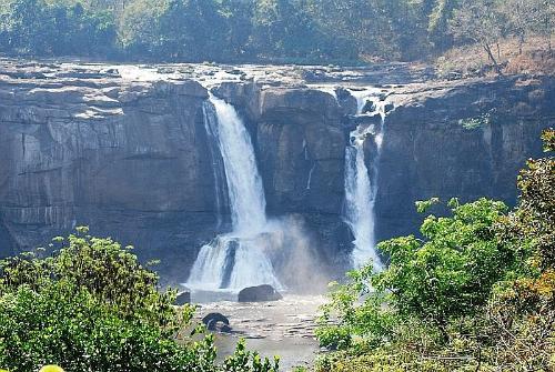 waterfalls - Athirapally-waterfalls
