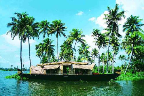 kerala - Kerala known as 'God's own country' is probably one of the greenest place ever you see