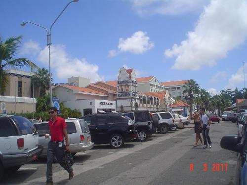 Aruba downtown Orangestadt - Crystal Casino and a great mall are in downtown Orangestadt. There you can buy anything and spend the rest of your money at the casino.