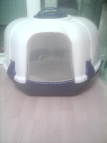 Posh cat loo - Best invention when it comes to cats and poos, beats a litter tray, saves litter getting on the floor, as well as do not look like a litter tray.