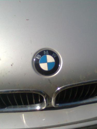 BMW emblem - Here is the famous BMW emblem i took from a car nearby.